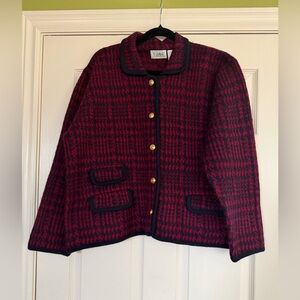Vintage Tabi International houndstooth plaid wool cardigan PTP 25”